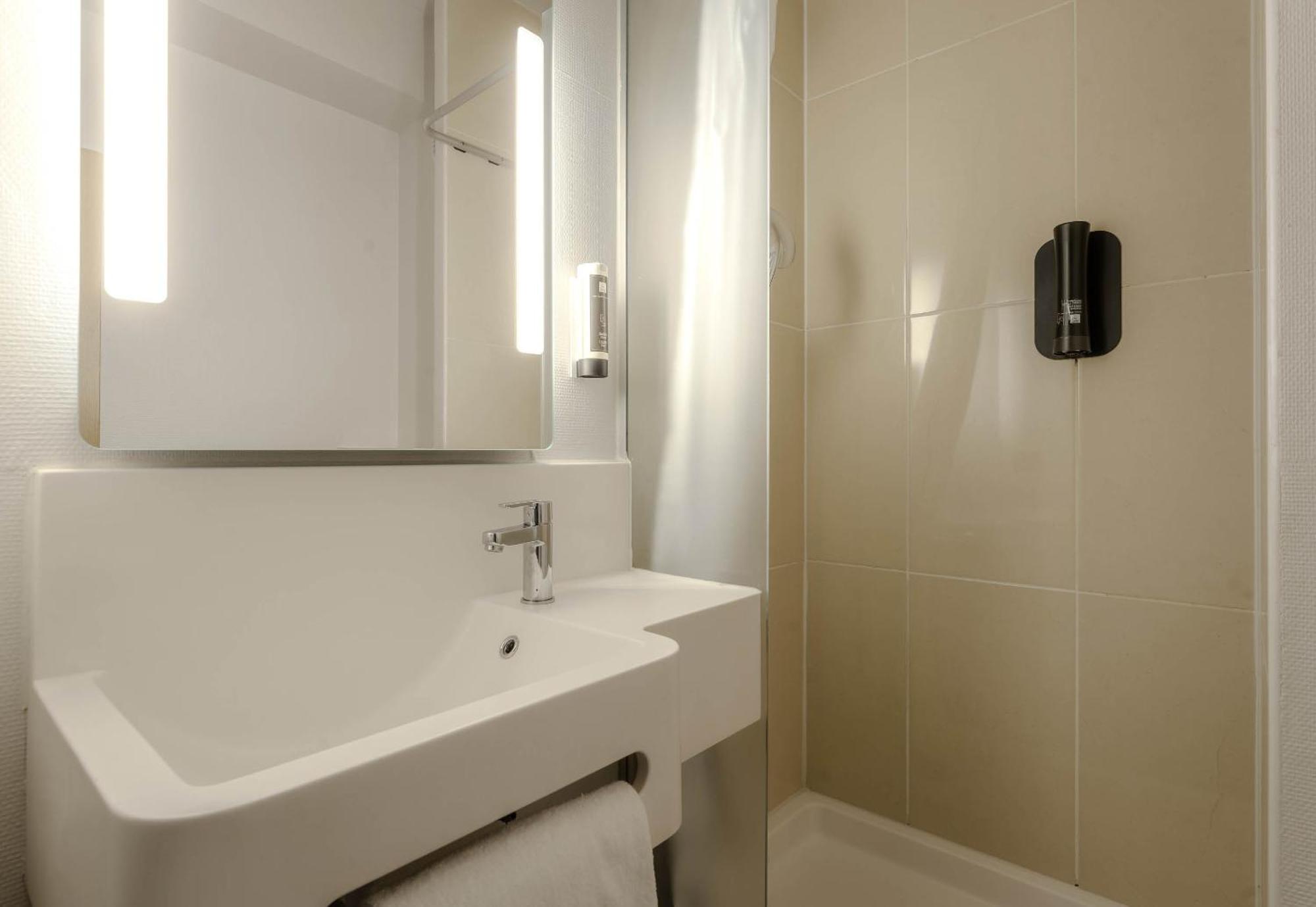 B&B Hotel Арас Екстер'єр фото